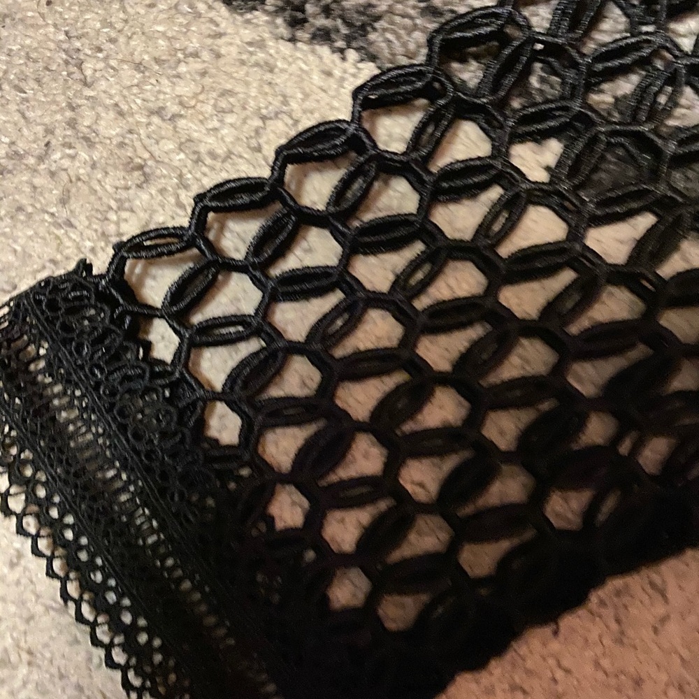 Black Gown - Picture 3 of 3